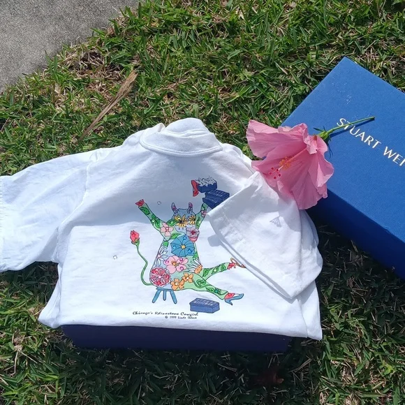 A Collector Sturart Weitzman Embellished Tee.Size small. - Picture 3 of 8